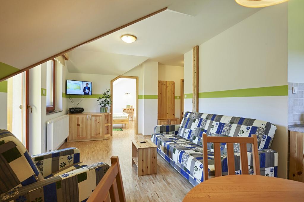 Apartments Organic Tourist Farm Gradisnik Prevalje Exterior foto